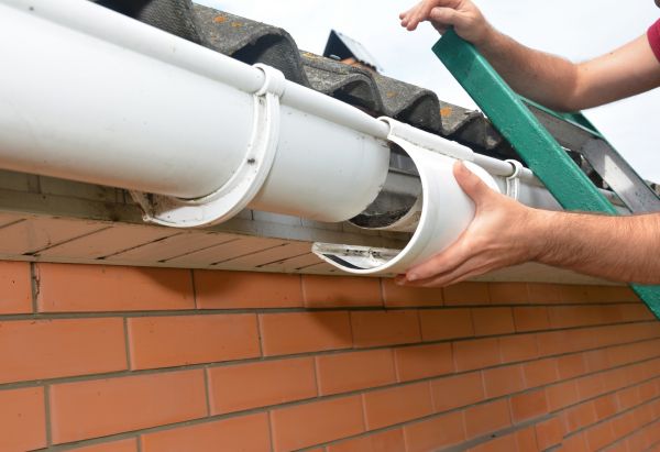 Gutter Maintenance in Palmetto