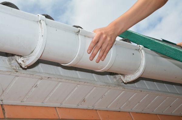 Gutter Reattachment in Palmetto